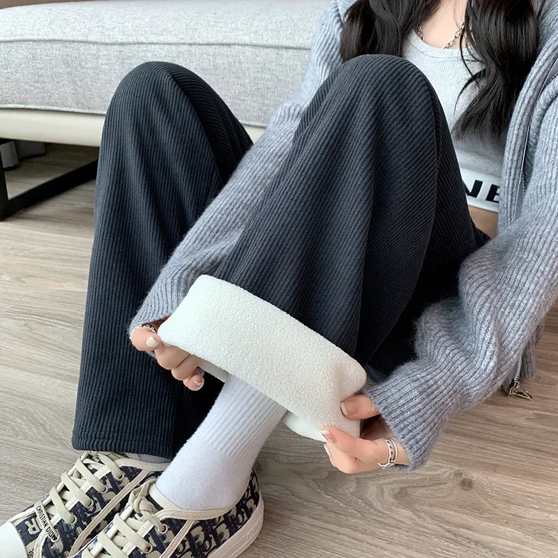 Damskie spodnie z szerokimi no – Corduroy Pant Warm recenzja i cena